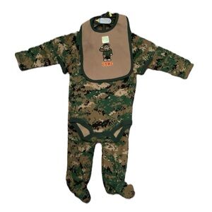 TINY TROOPER USMC Marines Camo Bib/Onesies, size 6/9m